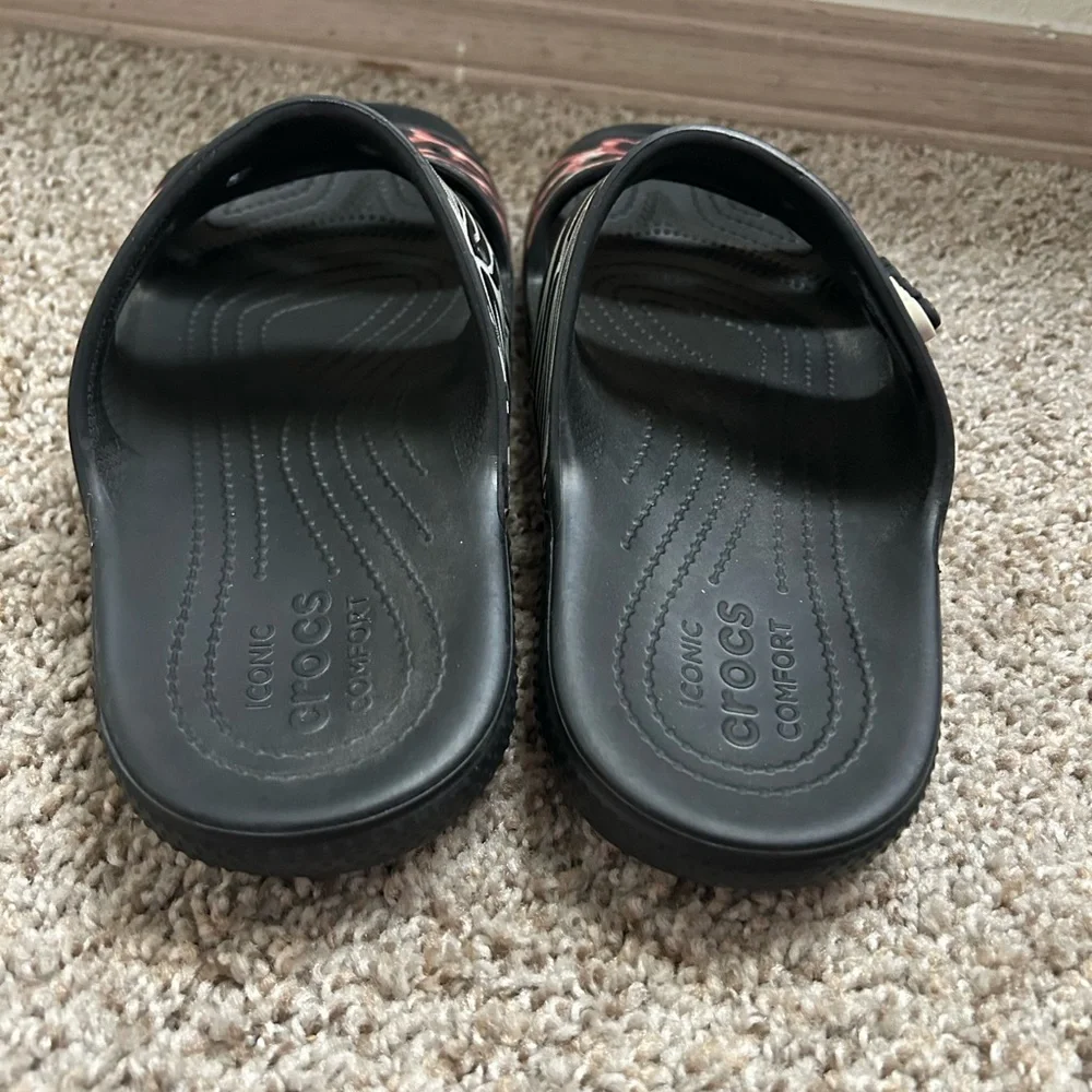 Crocs Unisex Classic Animal Remix Two-Strap Slide Sandals Women's 10 Men's 8 Blk - Picture 5 of 10